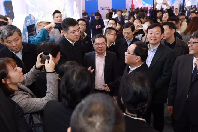 上海市委书记最新消息,上海市委书记的最新消息，引领城市发展的新时代